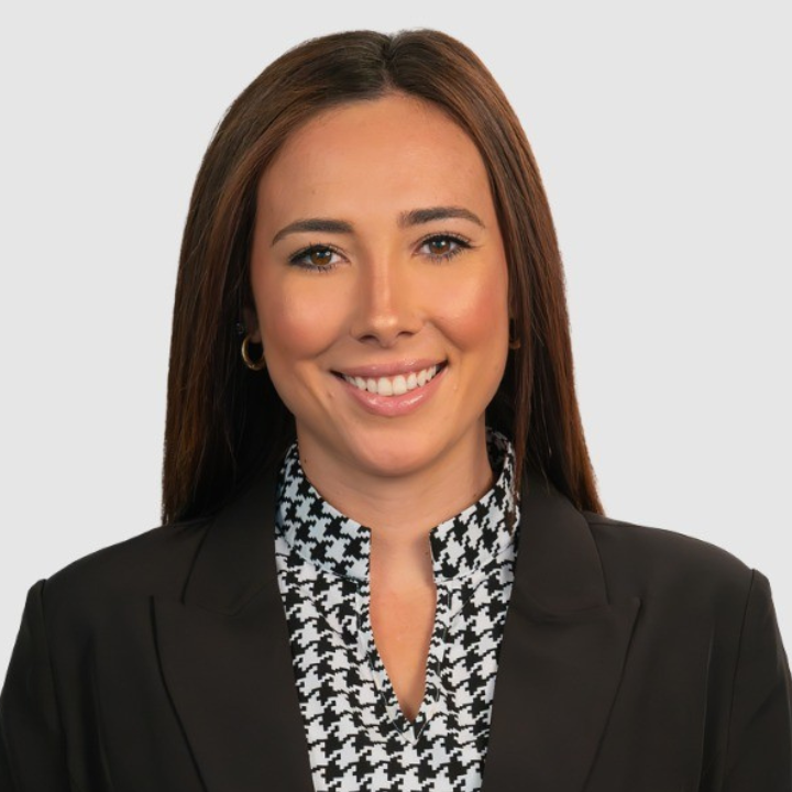 Lynzie Luschenat